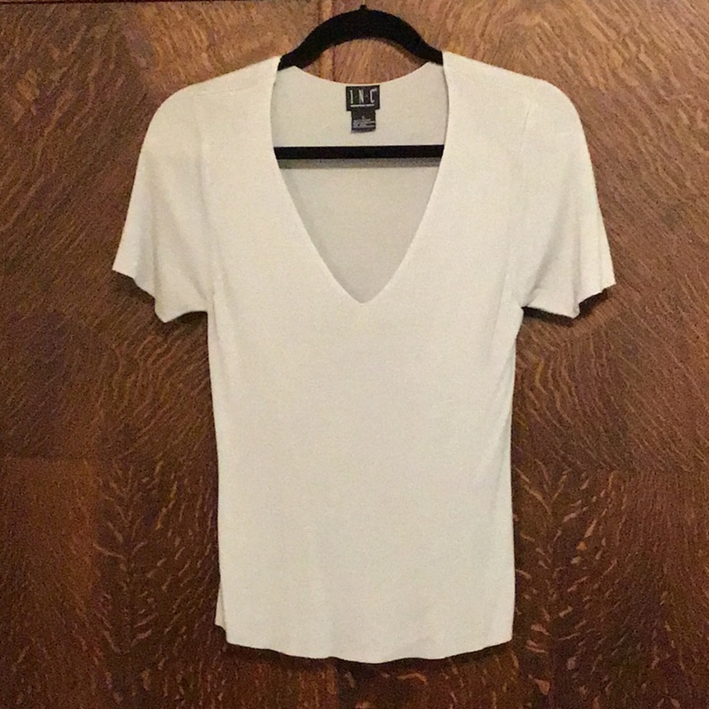 I N C Vneck Womans top